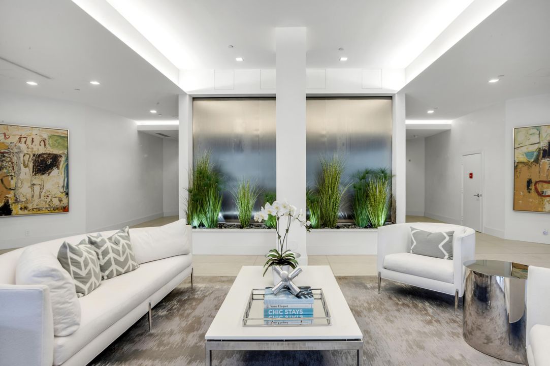 Active With Contract: $3,995,000 (2 beds, 2 baths, 2385 Square Feet)