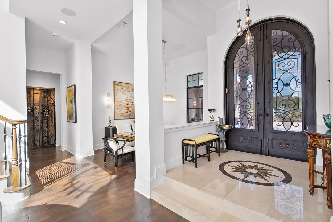 For Sale: $3,495,000 (6 beds, 7 baths, 6213 Square Feet)