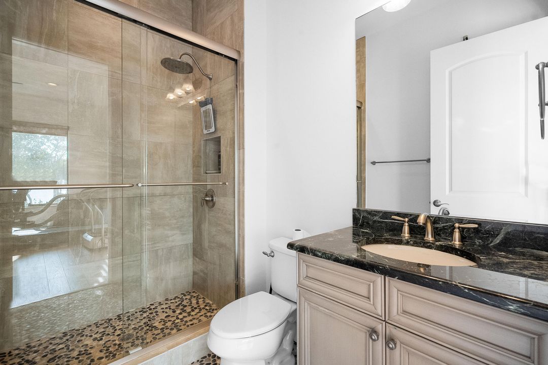 For Sale: $3,495,000 (6 beds, 7 baths, 6213 Square Feet)