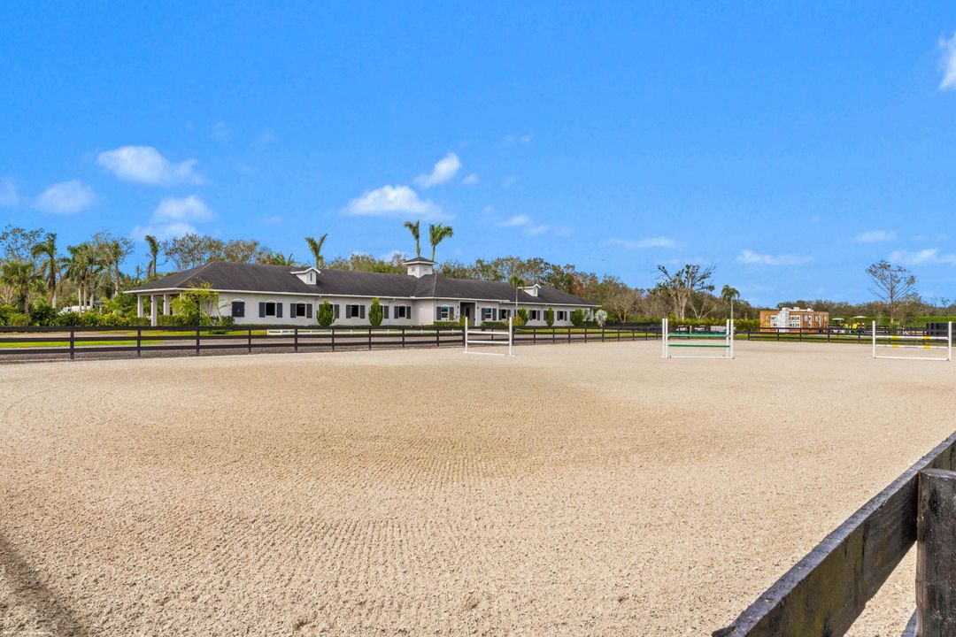 合同活跃: $3,900,000 (0 贝兹, 0 浴室, 1300 平方英尺)