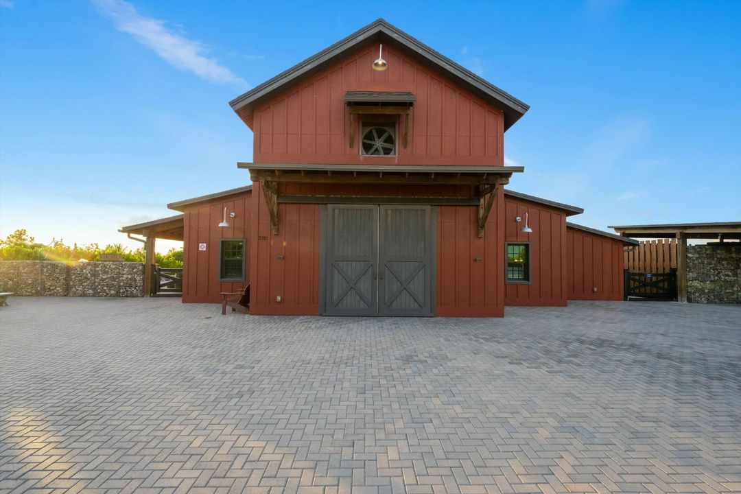 合同活跃: $730,000 (4 贝兹, 3 浴室, 2649 平方英尺)