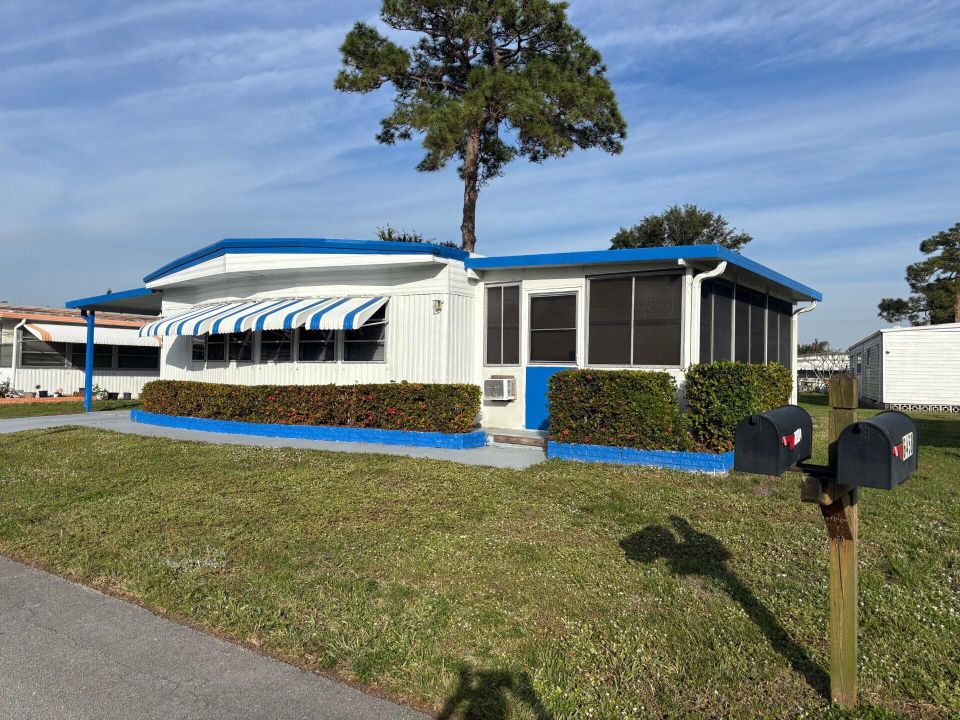 待售: $59,900 (2 贝兹, 2 浴室, 1240 平方英尺)