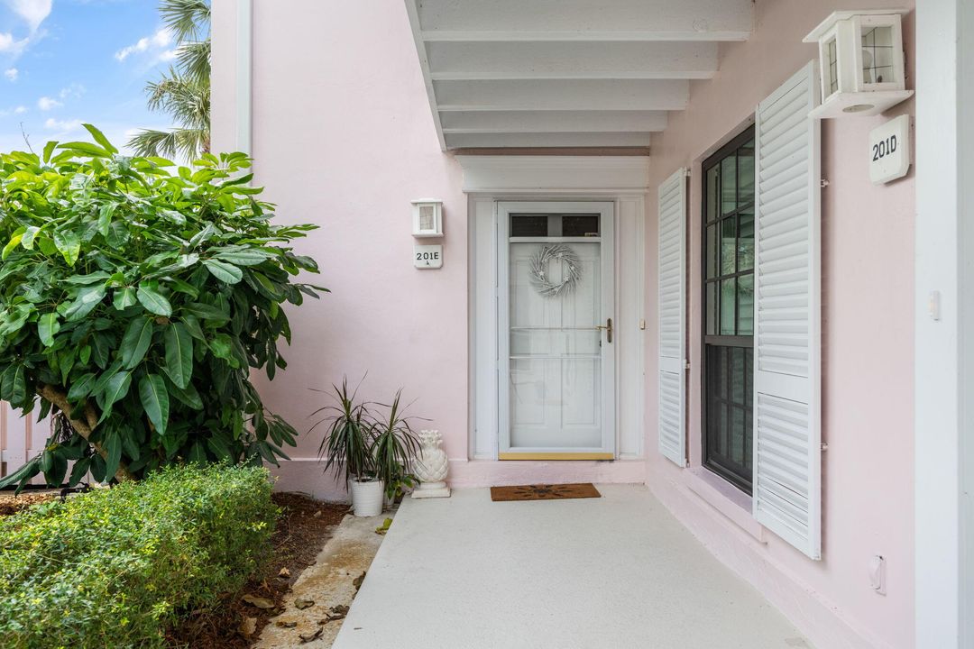 На продажу: $665,000 (3 спален, 3 ванн, 1720 Квадратных фут)