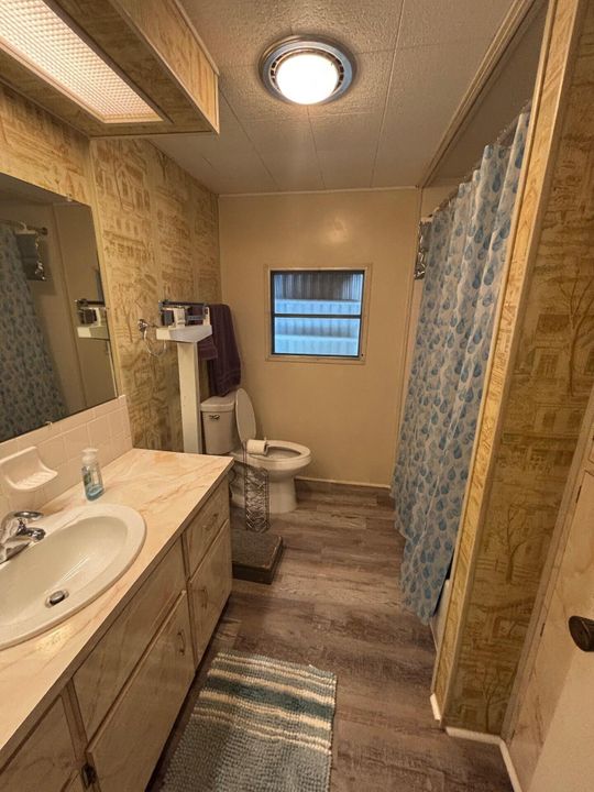 待售: $59,900 (2 贝兹, 2 浴室, 1240 平方英尺)