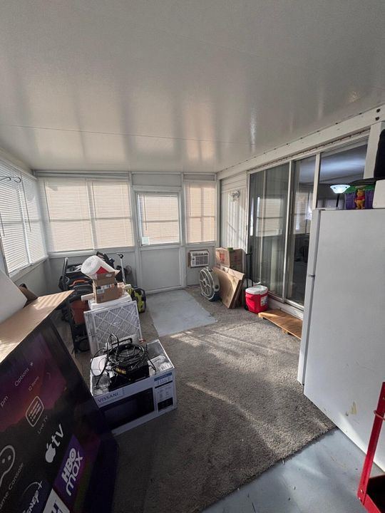 待售: $59,900 (2 贝兹, 2 浴室, 1240 平方英尺)