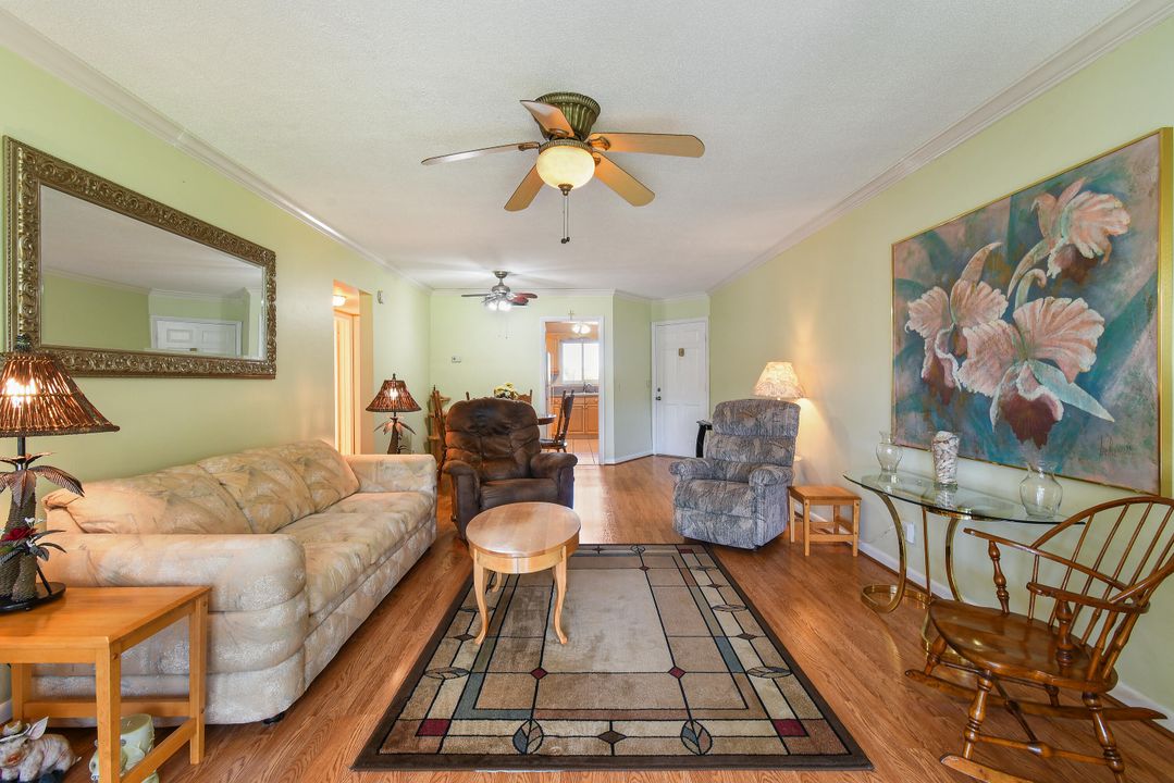 Active With Contract: $219,900 (2 beds, 2 baths, 920 Square Feet)