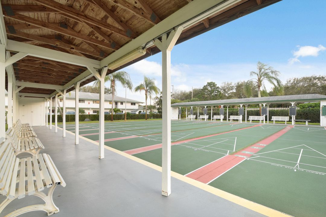 Active With Contract: $219,900 (2 beds, 2 baths, 920 Square Feet)