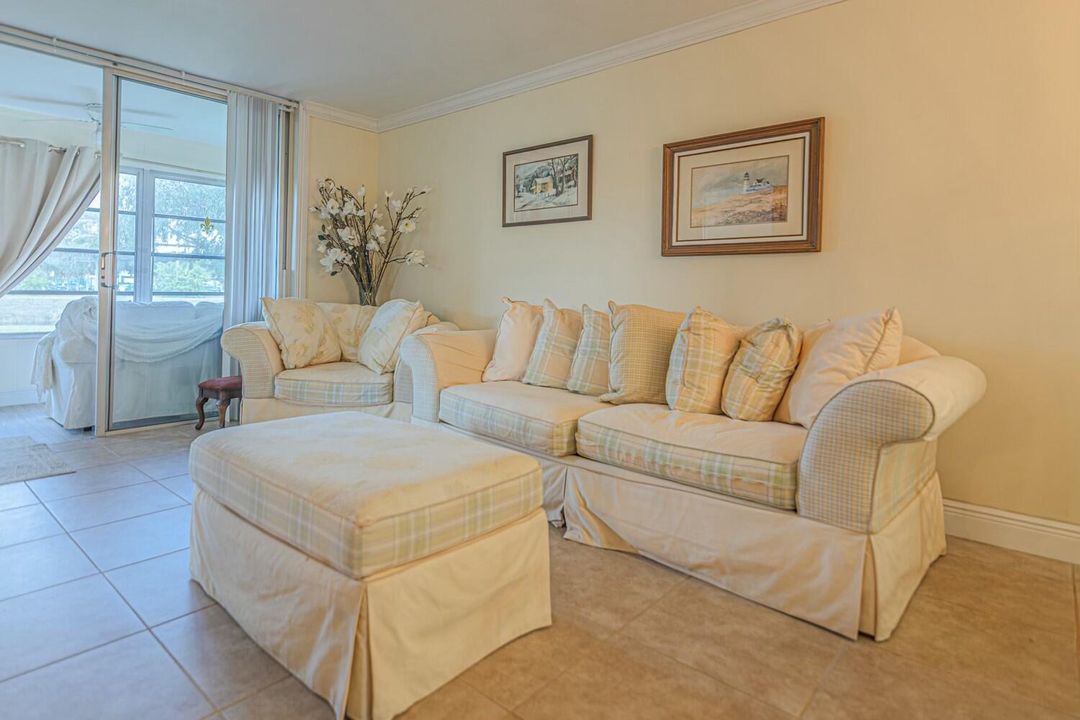 Active With Contract: $94,999 (2 beds, 2 baths, 850 Square Feet)