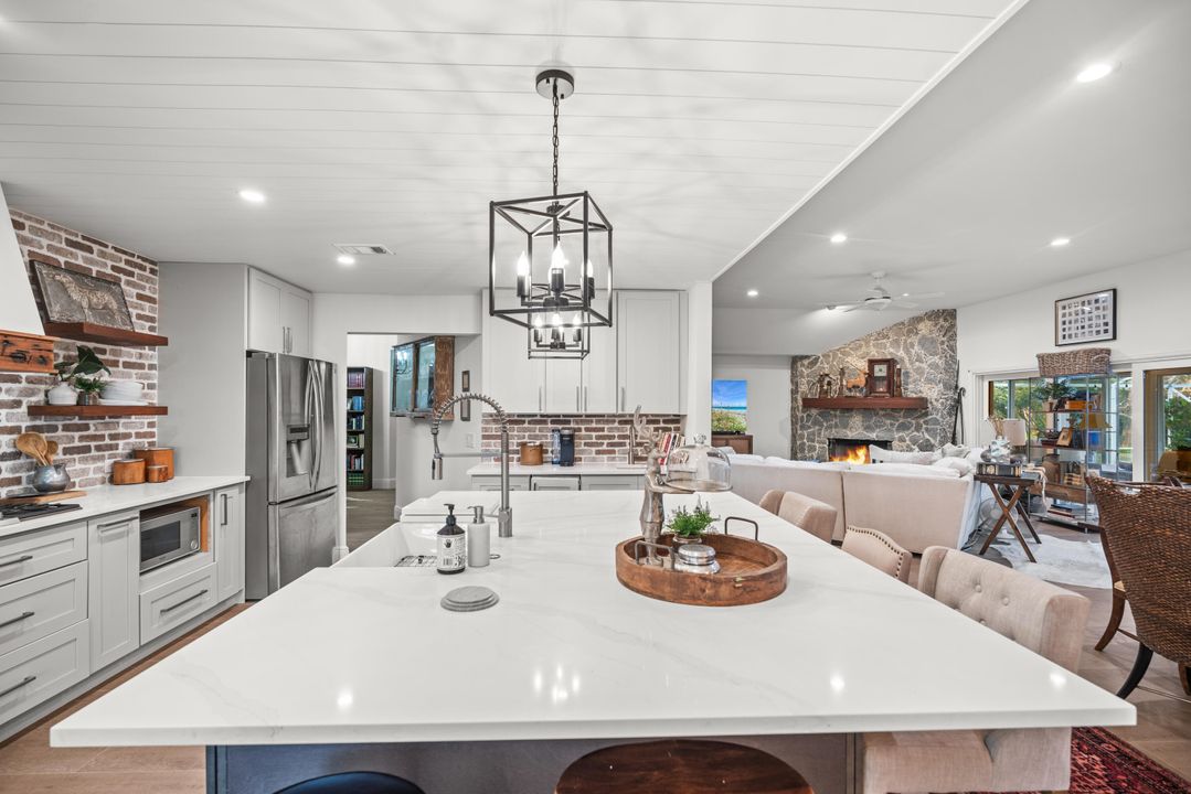 Недавно продано: $984,900 (4 спален, 3 ванн, 2795 Квадратных фут)