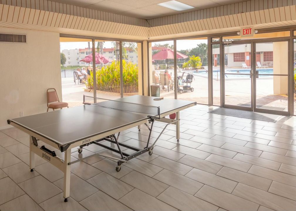 Active With Contract: $94,999 (2 beds, 2 baths, 850 Square Feet)