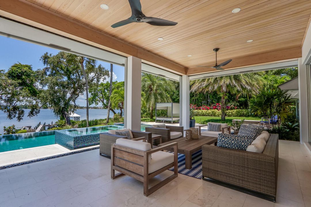 出租: $15,000 (4 贝兹, 3 浴室, 3192 平方英尺)