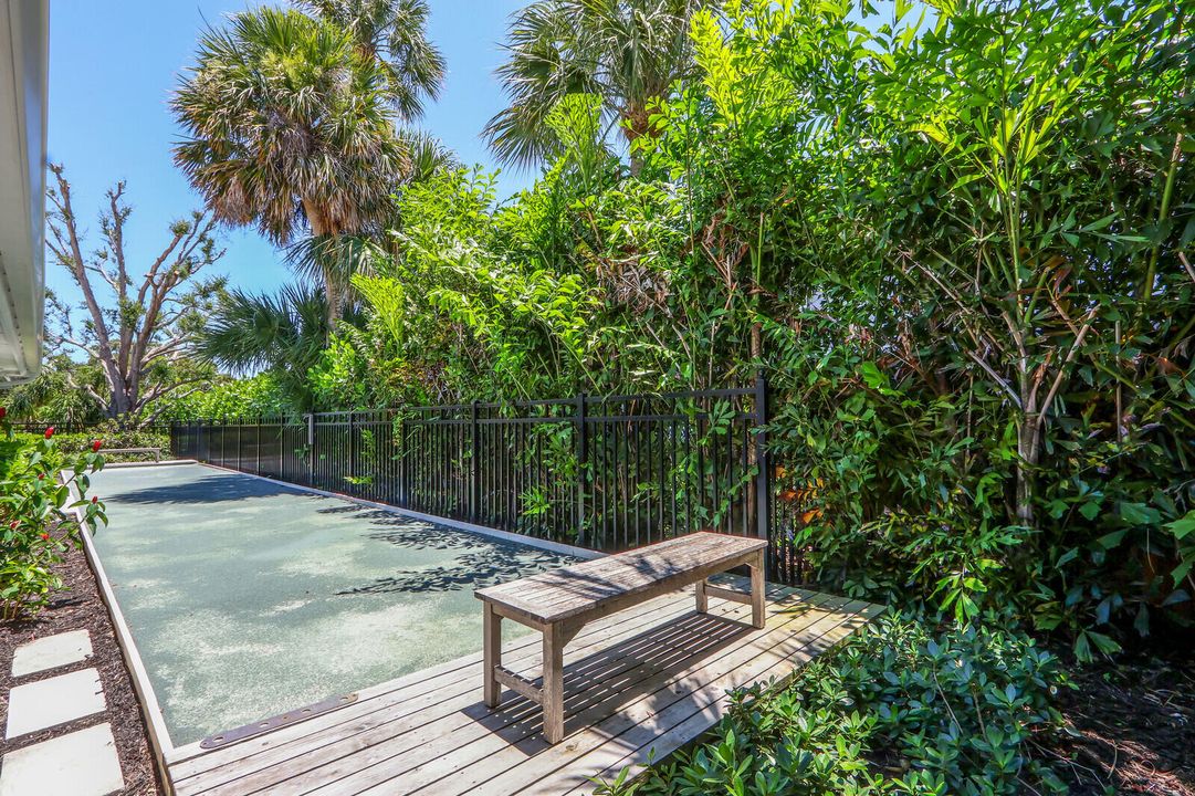 出租: $15,000 (4 贝兹, 3 浴室, 3192 平方英尺)