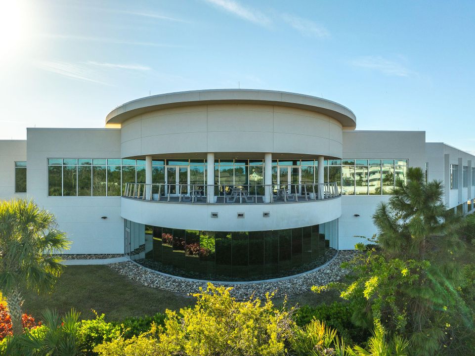 待售: $17,900,000 (0 贝兹, 0 浴室, 61819 平方英尺)