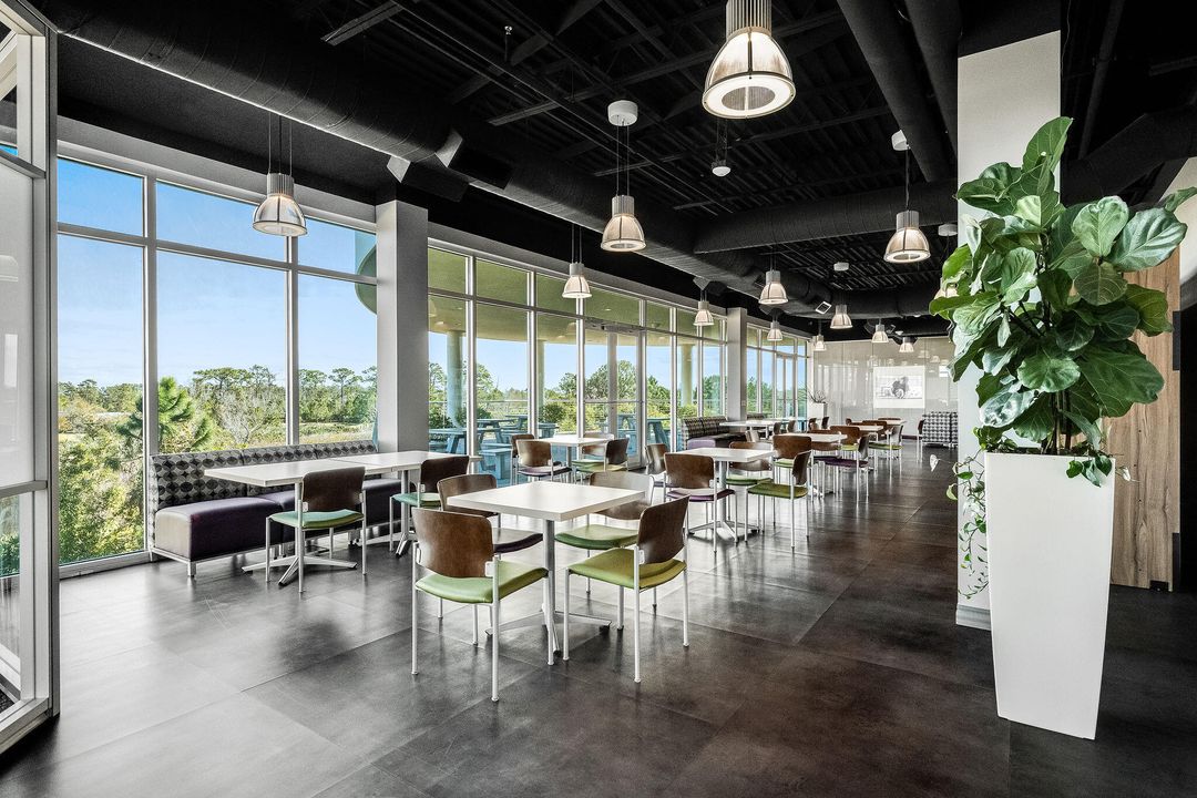 待售: $17,900,000 (0 贝兹, 0 浴室, 61819 平方英尺)