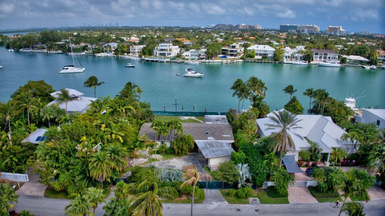 待售: $23,500,000 (4 贝兹, 4 浴室, 2255 平方英尺)