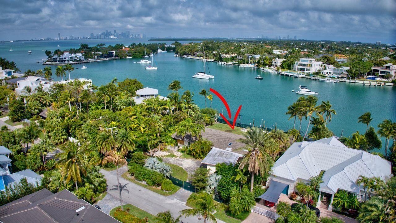 待售: $23,500,000 (4 贝兹, 4 浴室, 2255 平方英尺)