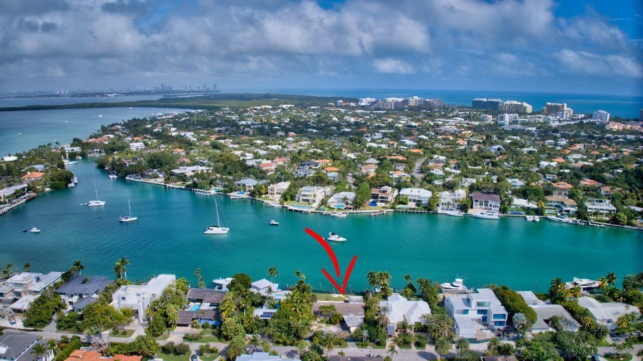 待售: $23,500,000 (4 贝兹, 4 浴室, 2255 平方英尺)