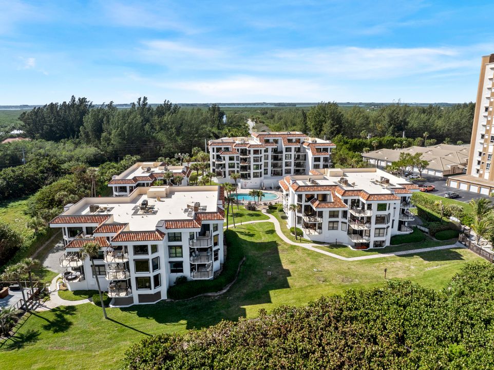 Activo con contrato: $375,000 (3 camas, 3 baños, 1919 Pies cuadrados)