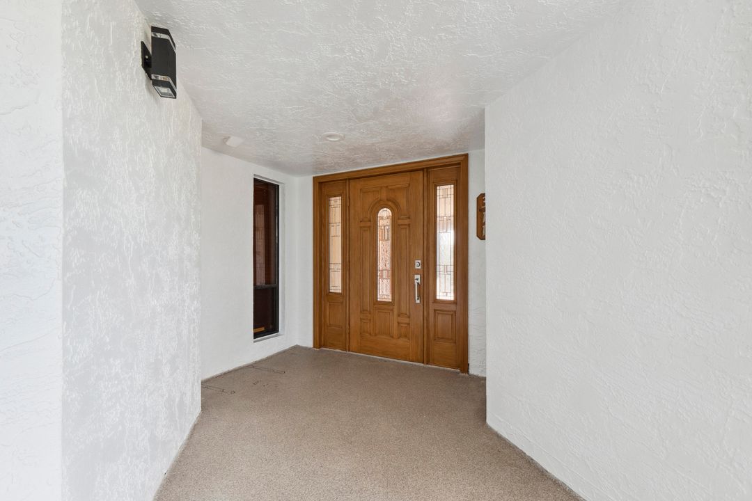 Activo con contrato: $375,000 (3 camas, 3 baños, 1919 Pies cuadrados)