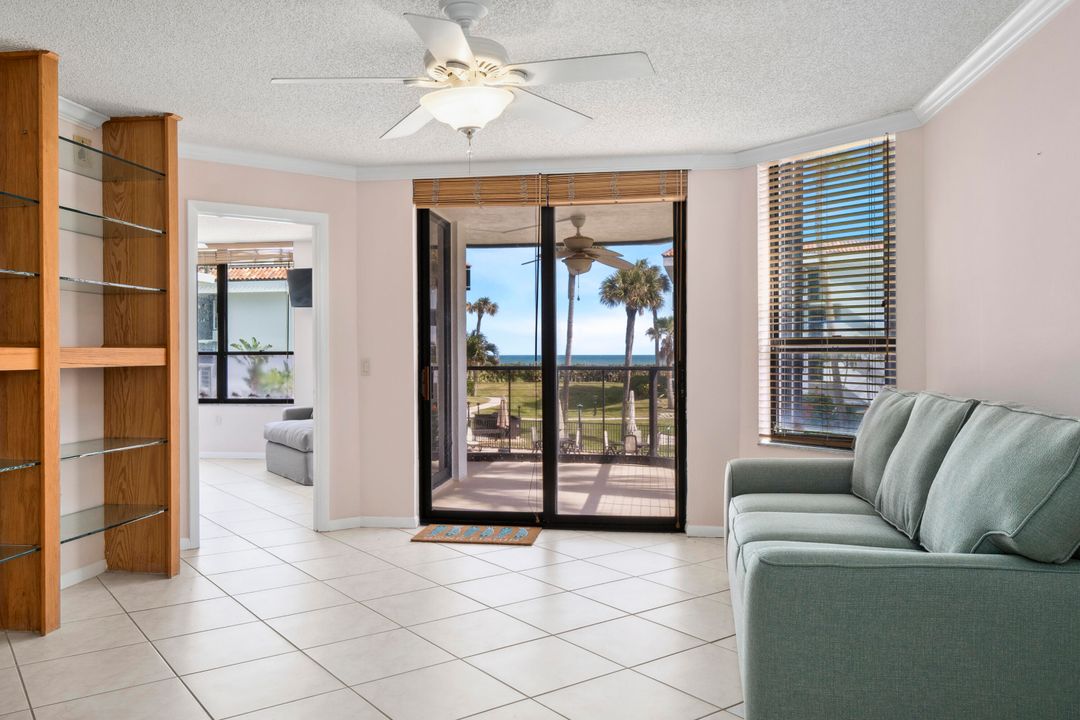 Activo con contrato: $375,000 (3 camas, 3 baños, 1919 Pies cuadrados)