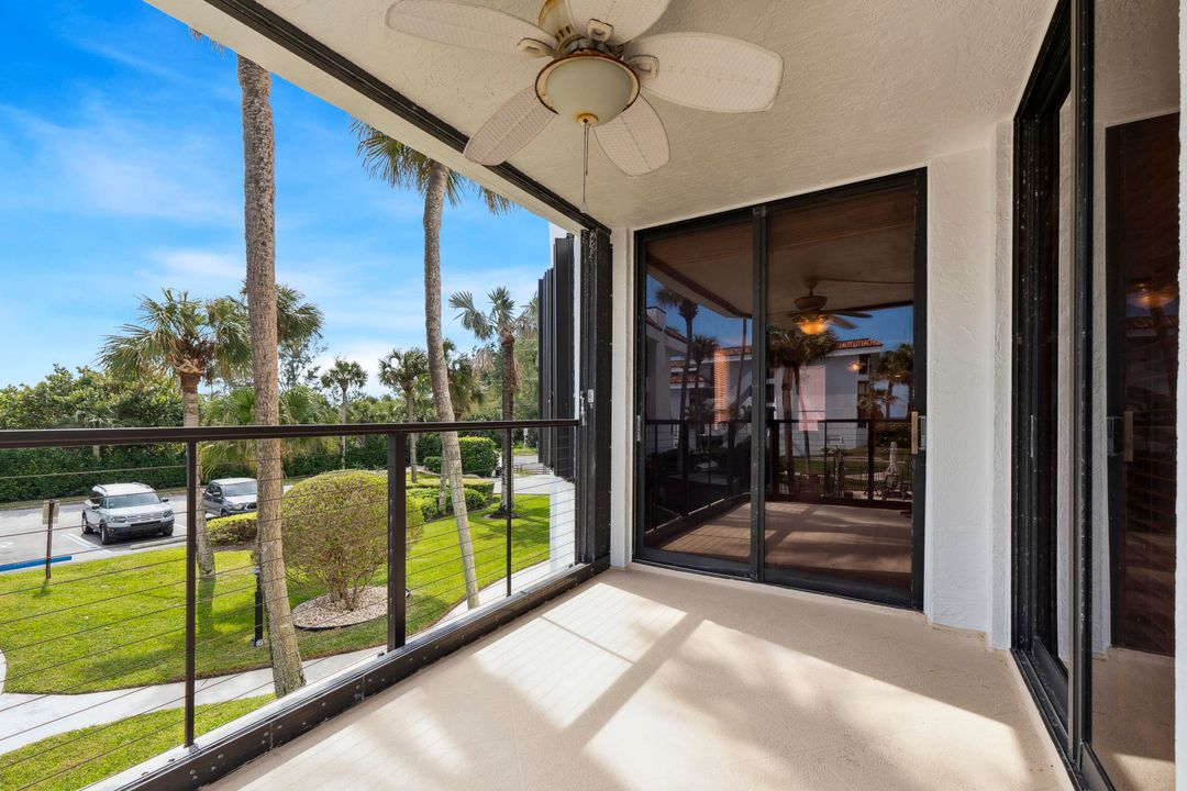 Activo con contrato: $375,000 (3 camas, 3 baños, 1919 Pies cuadrados)