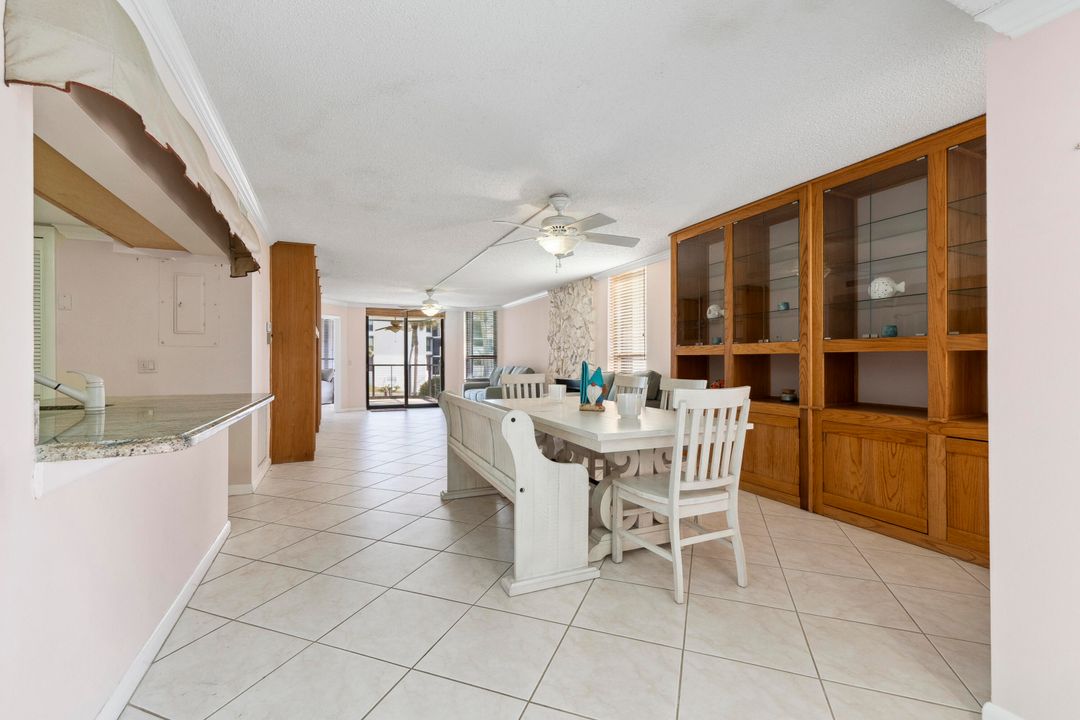 Activo con contrato: $375,000 (3 camas, 3 baños, 1919 Pies cuadrados)