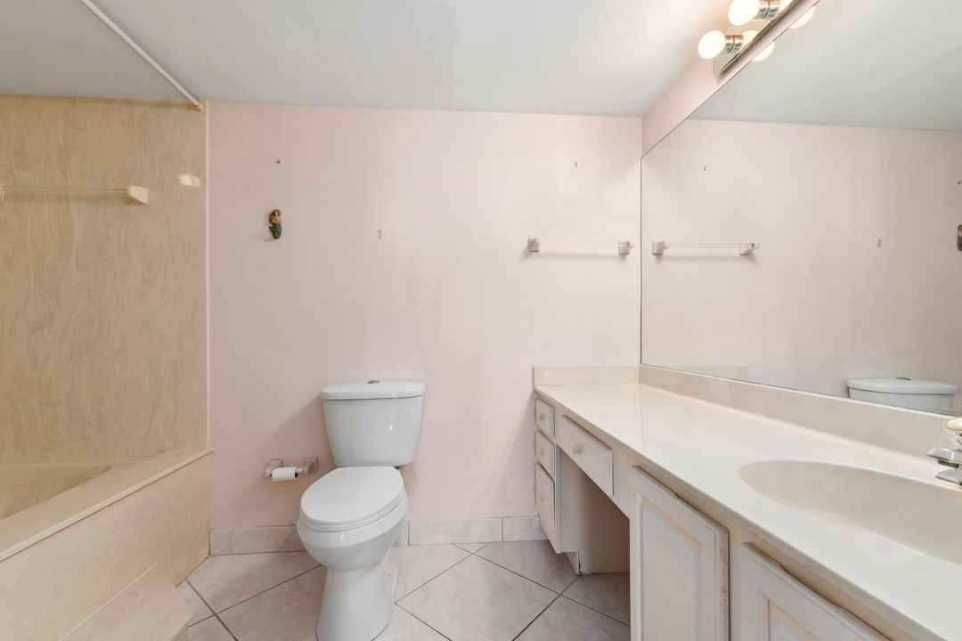 Activo con contrato: $375,000 (3 camas, 3 baños, 1919 Pies cuadrados)