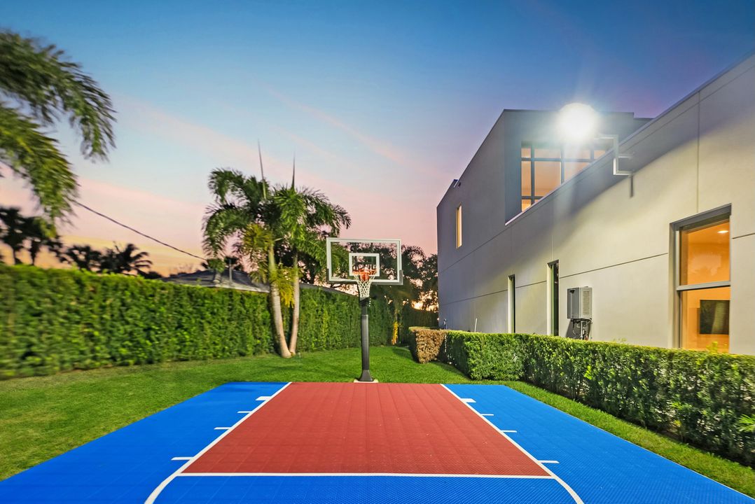 待售: $13,275,000 (5 贝兹, 5 浴室, 6876 平方英尺)