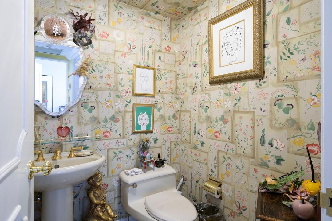 Active With Contract: $2,450,000 (2 beds, 2 baths, 2091 Square Feet)