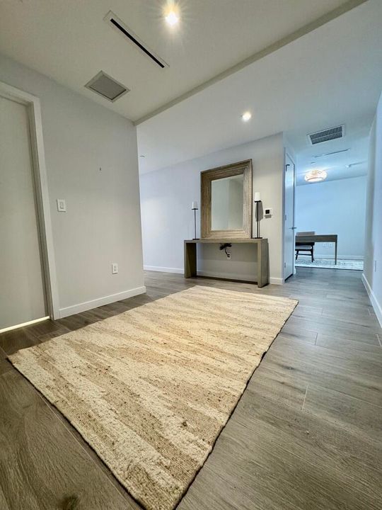 Activo con contrato: $20,000 (3 camas, 3 baños, 2162 Pies cuadrados)