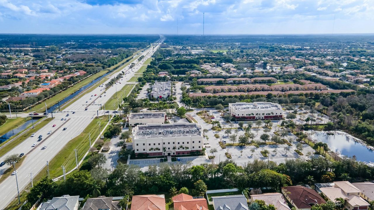 На продажу: $450,000 (0 спален, 0 ванн, 720 Квадратных фут)