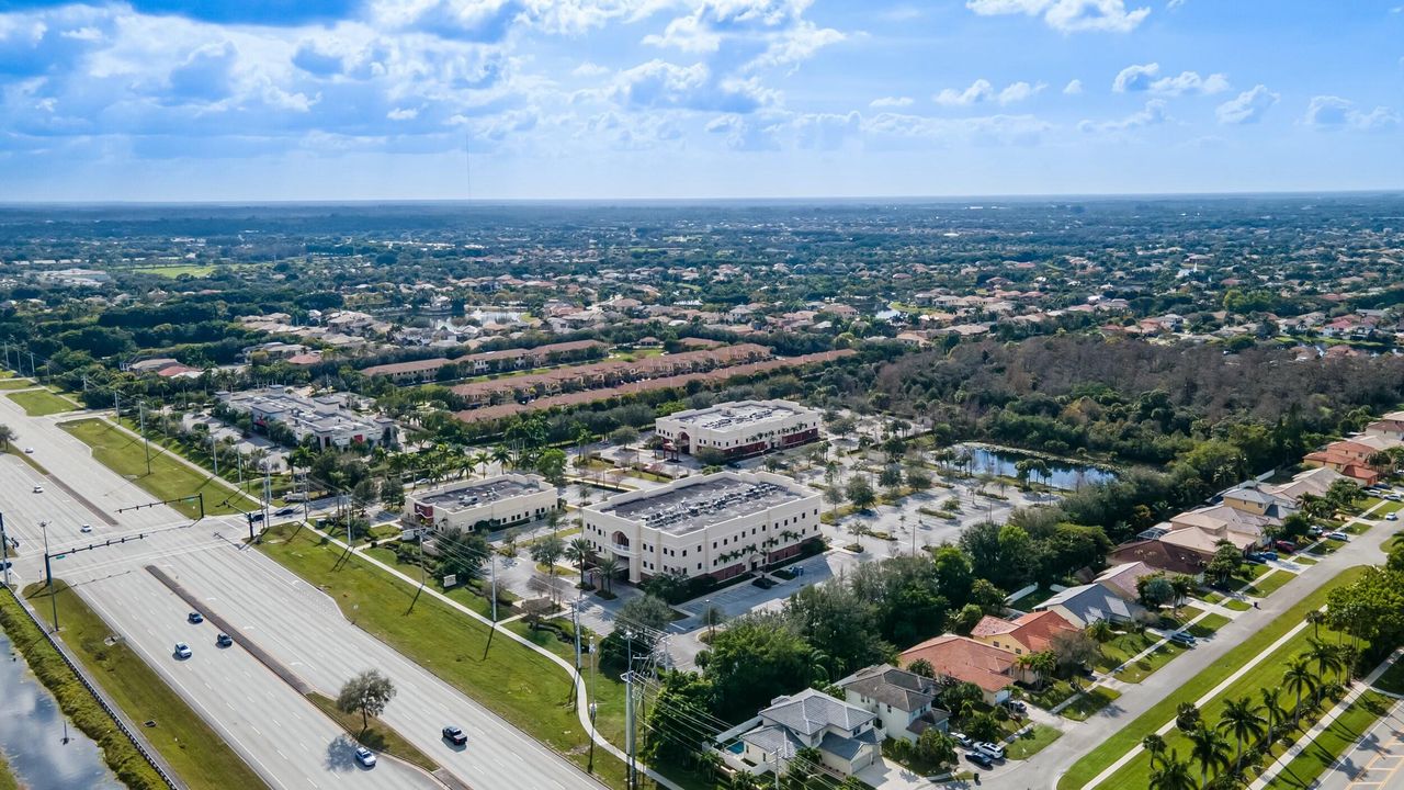 На продажу: $450,000 (0 спален, 0 ванн, 720 Квадратных фут)