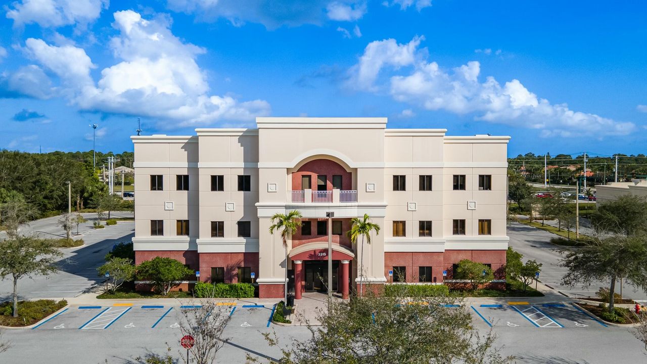 На продажу: $450,000 (0 спален, 0 ванн, 720 Квадратных фут)