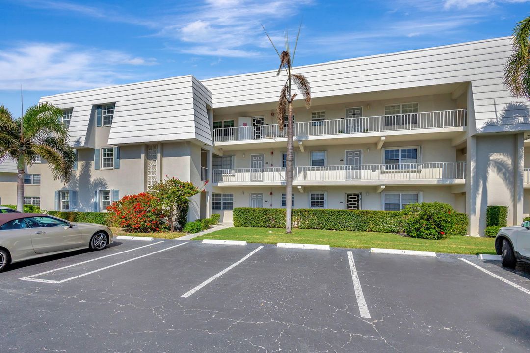 Active With Contract: $549,000 (3 beds, 2 baths, 1490 Square Feet)