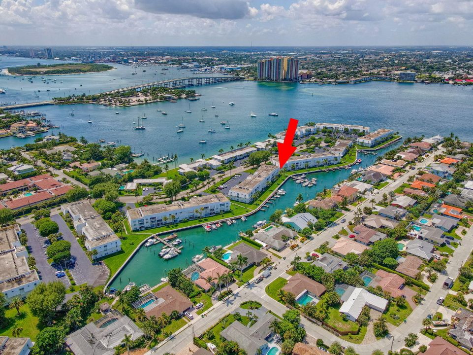 Active With Contract: $549,000 (3 beds, 2 baths, 1490 Square Feet)