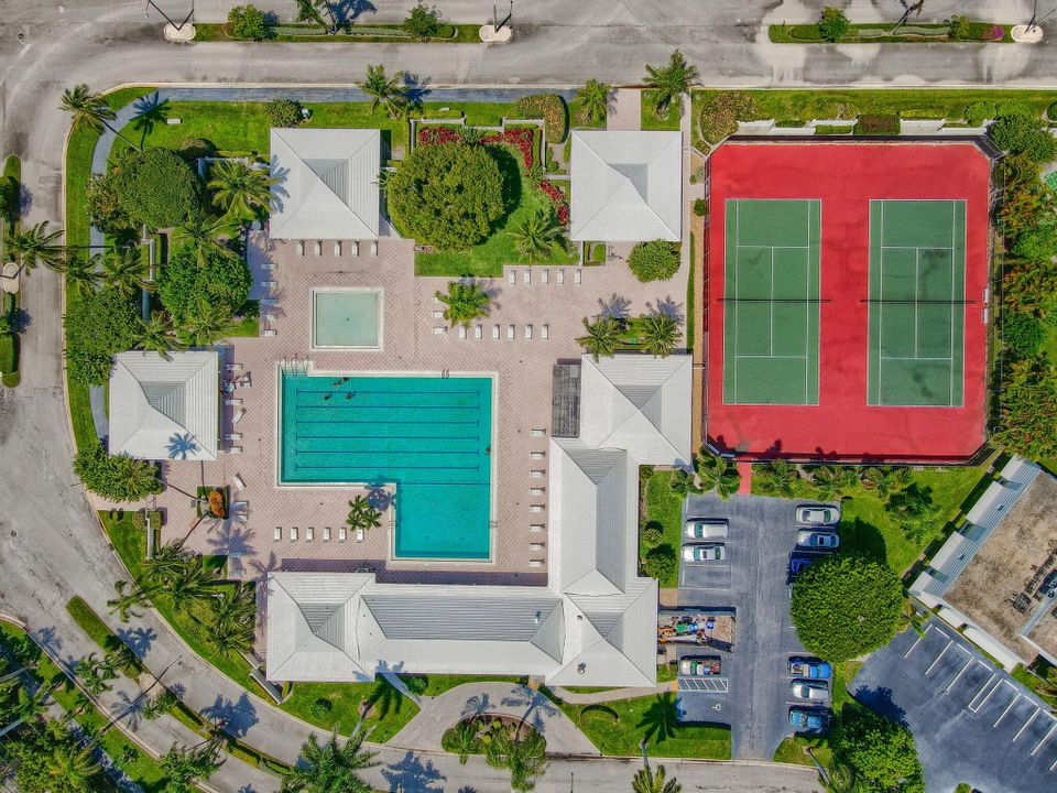 Active With Contract: $549,000 (3 beds, 2 baths, 1490 Square Feet)