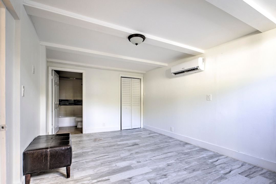 Active With Contract: $2,300,000 (5 beds, 4 baths, 3496 Square Feet)