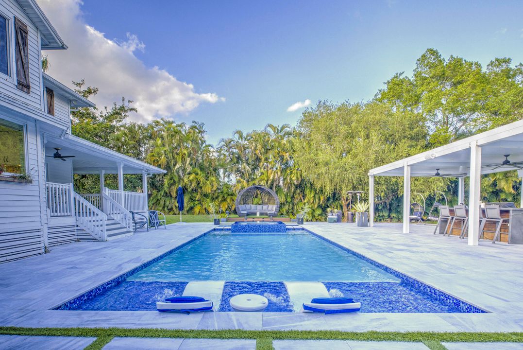 Active With Contract: $2,300,000 (5 beds, 4 baths, 3496 Square Feet)