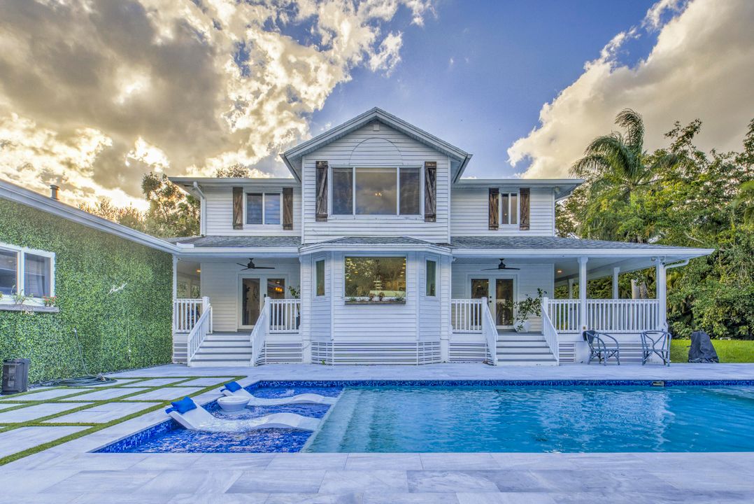 Active With Contract: $2,300,000 (5 beds, 4 baths, 3496 Square Feet)