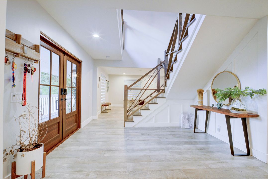 Active With Contract: $2,300,000 (5 beds, 4 baths, 3496 Square Feet)