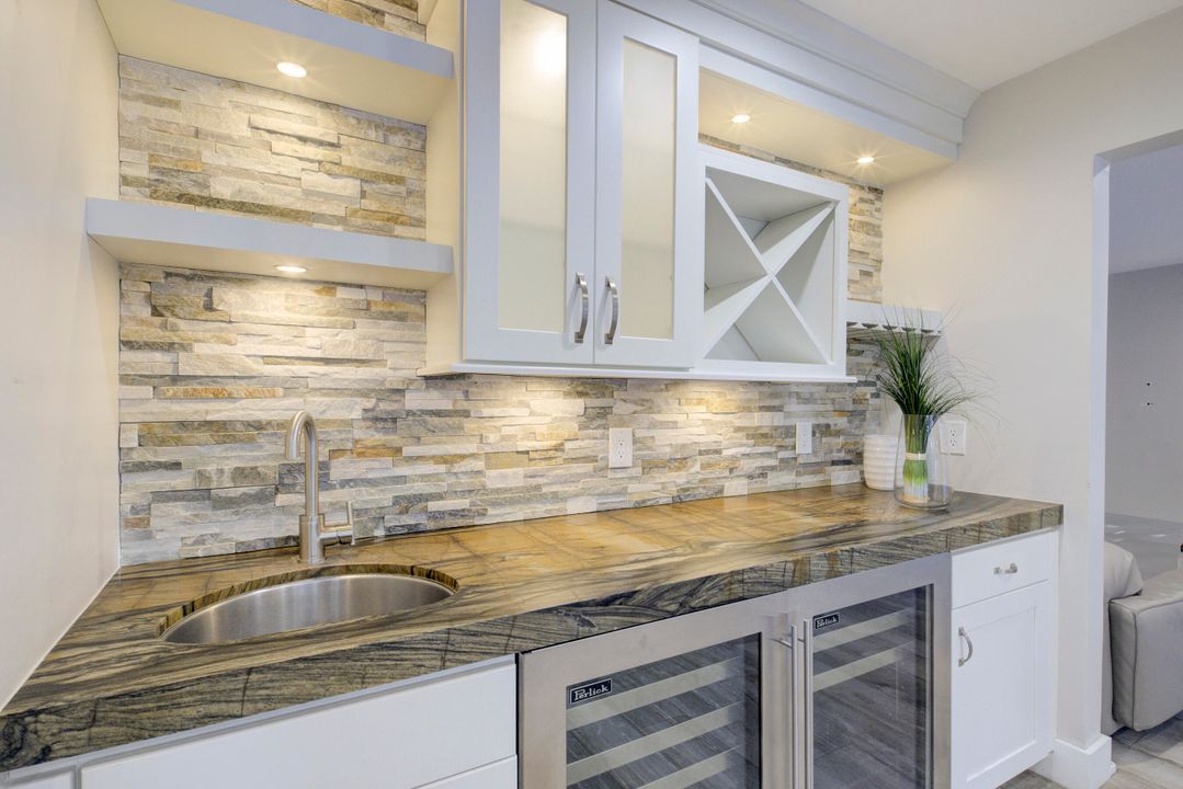 Active With Contract: $2,300,000 (5 beds, 4 baths, 3496 Square Feet)