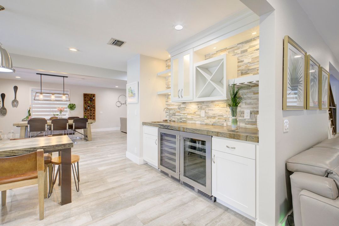 Active With Contract: $2,300,000 (5 beds, 4 baths, 3496 Square Feet)