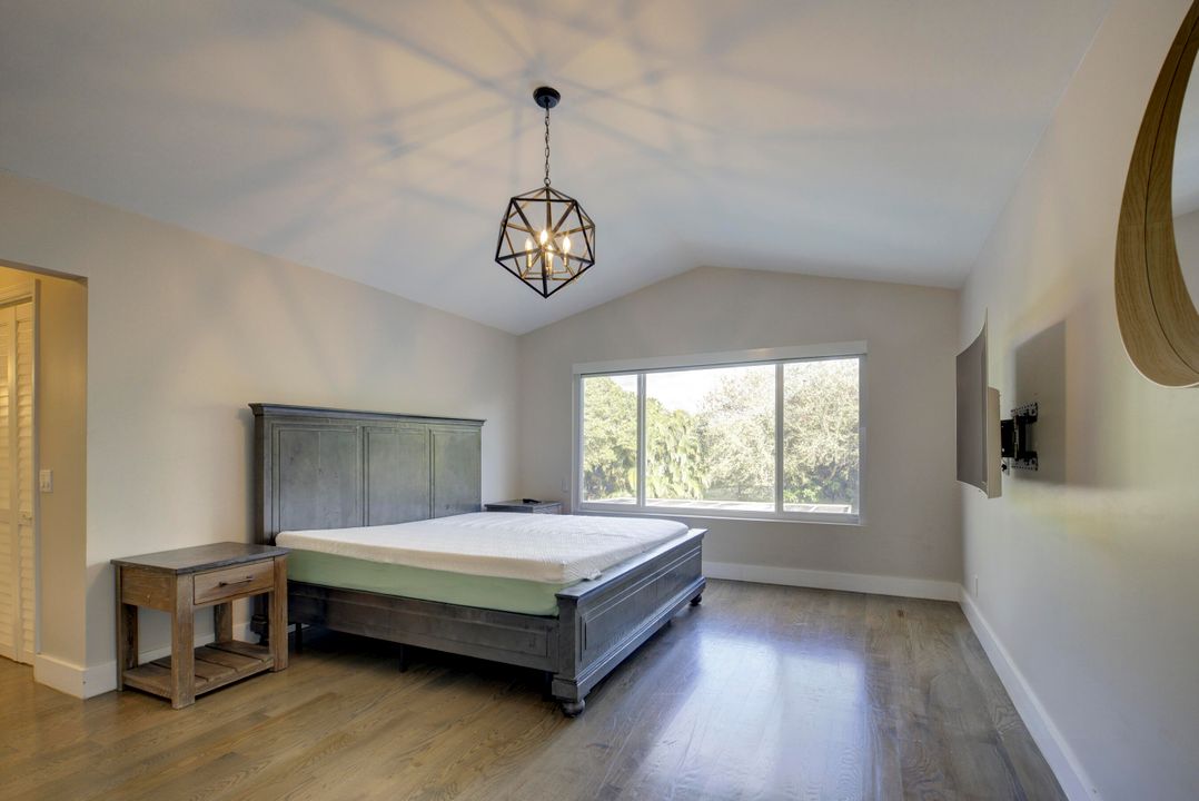 Active With Contract: $2,300,000 (5 beds, 4 baths, 3496 Square Feet)