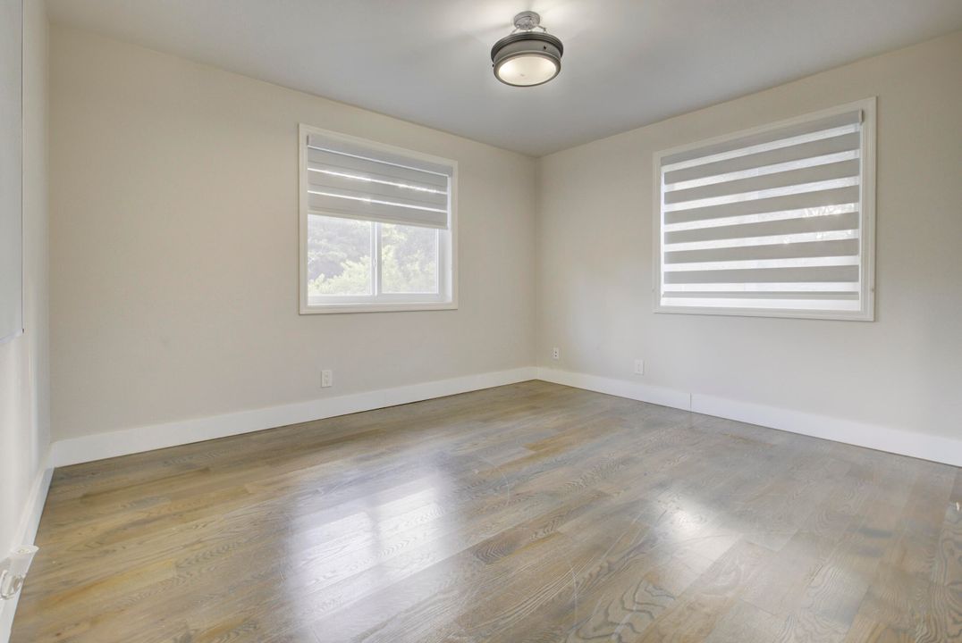 Active With Contract: $2,300,000 (5 beds, 4 baths, 3496 Square Feet)