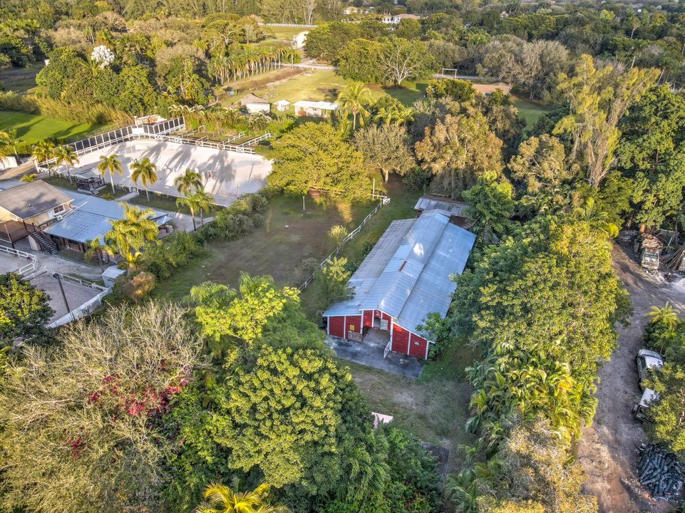 Active With Contract: $2,300,000 (5 beds, 4 baths, 3496 Square Feet)