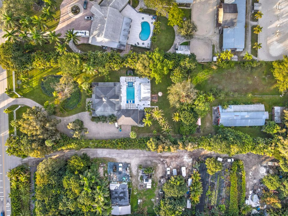 Active With Contract: $2,300,000 (5 beds, 4 baths, 3496 Square Feet)