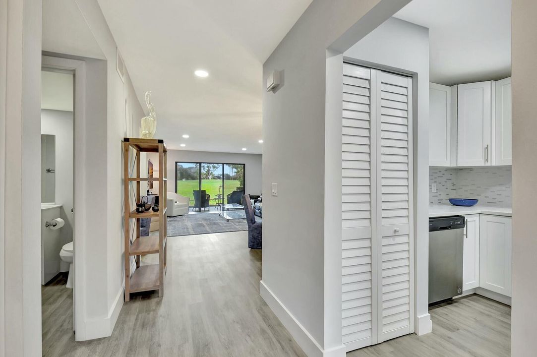 待售: $64,900 (2 贝兹, 2 浴室, 1383 平方英尺)