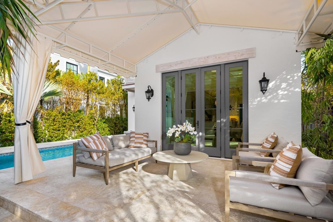 Active With Contract: $13,999,000 (4 beds, 5 baths, 3765 Square Feet)