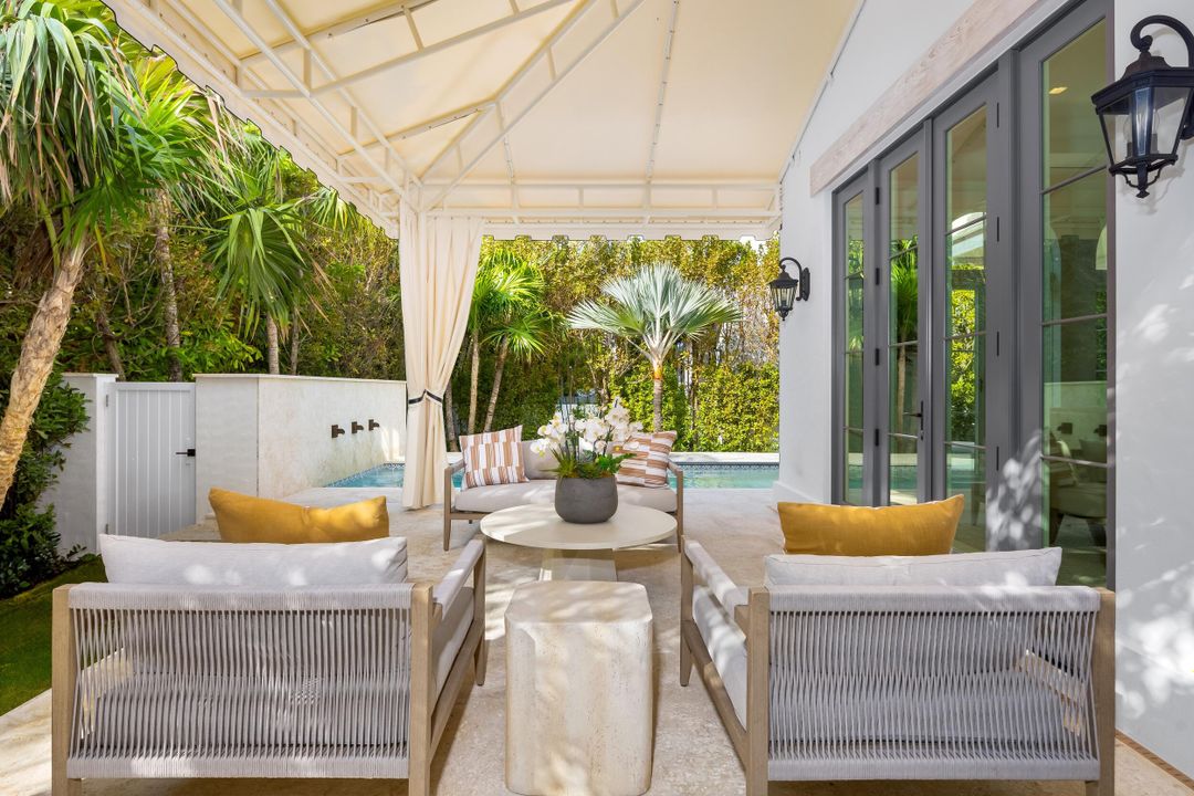 Active With Contract: $13,999,000 (4 beds, 5 baths, 3765 Square Feet)