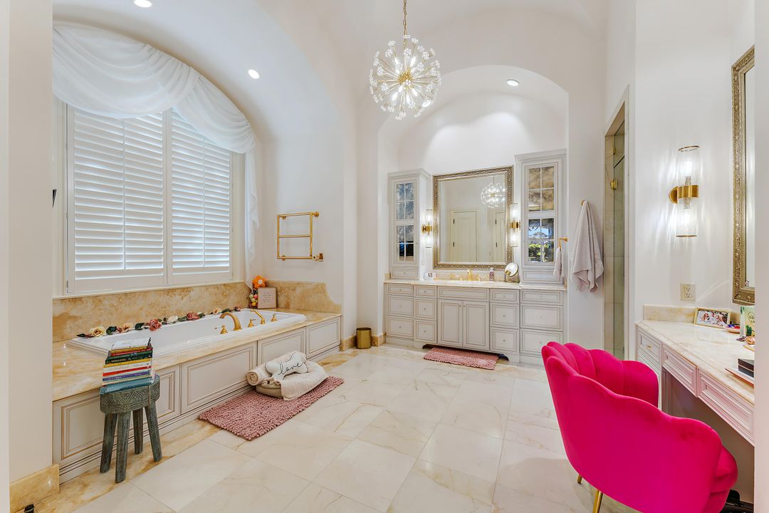 待售: $12,950,000 (5 贝兹, 7 浴室, 8477 平方英尺)